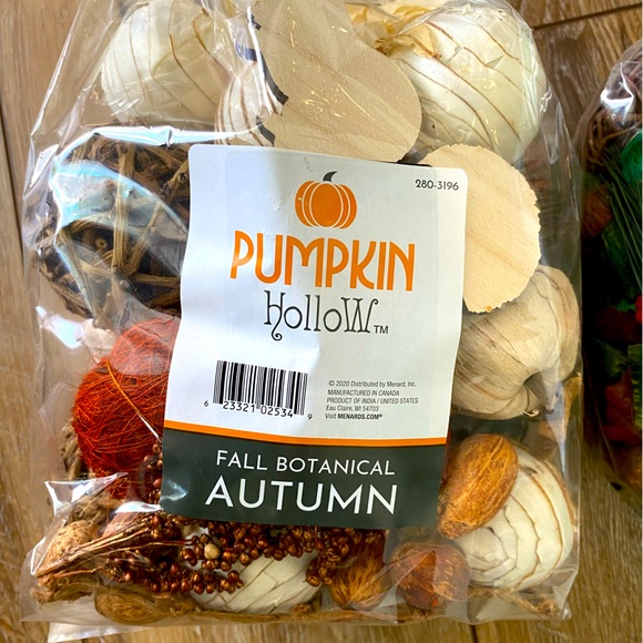 Bundle of Festive Autumn Botanical Pumpkin and Winter Spruce Potpourri Blends - Picture 4 of 4